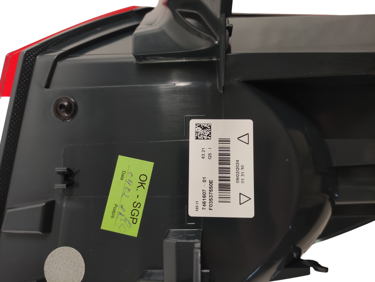 BMW SERIE2 GRAN TOURER Feu arrière extérieur d’origine SX 63217461607 63217491345 63217328153