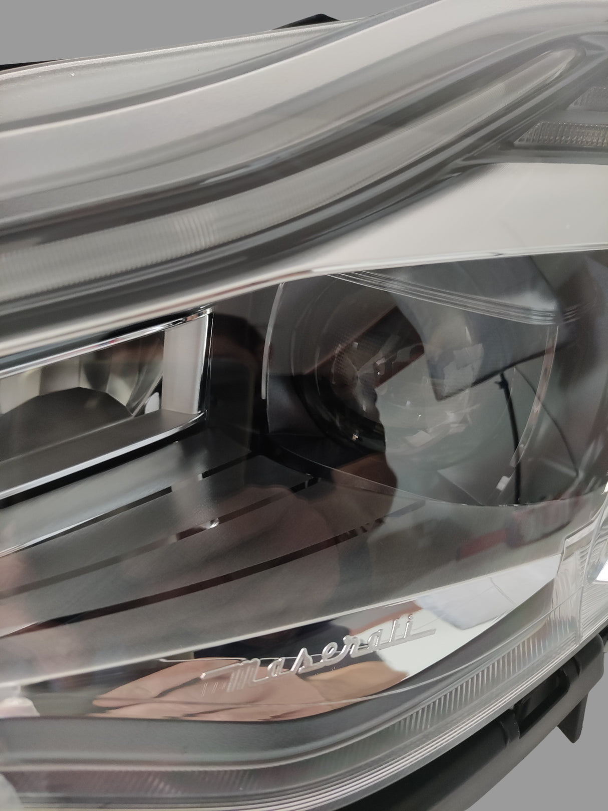 Faro Proiettore Sinistro Maserati Quattroporte 670100615