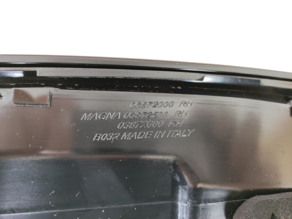 MASERATI GHIBLI M157R Feu arrière d’origine DX 06701546060