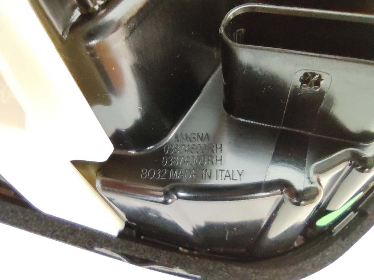 MASERATI GHIBLI M157R Original Intérieur Feu Arrière Noir DX 06701596970